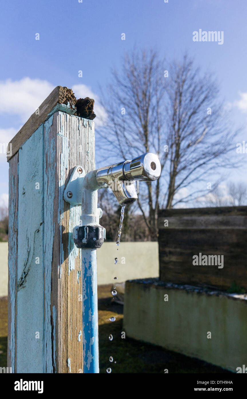 Dripping taps hires stock photography and images Alamy