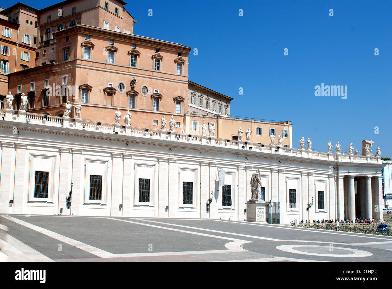 Statue of St. Peter in Vatican Stock Photo - Alamy
