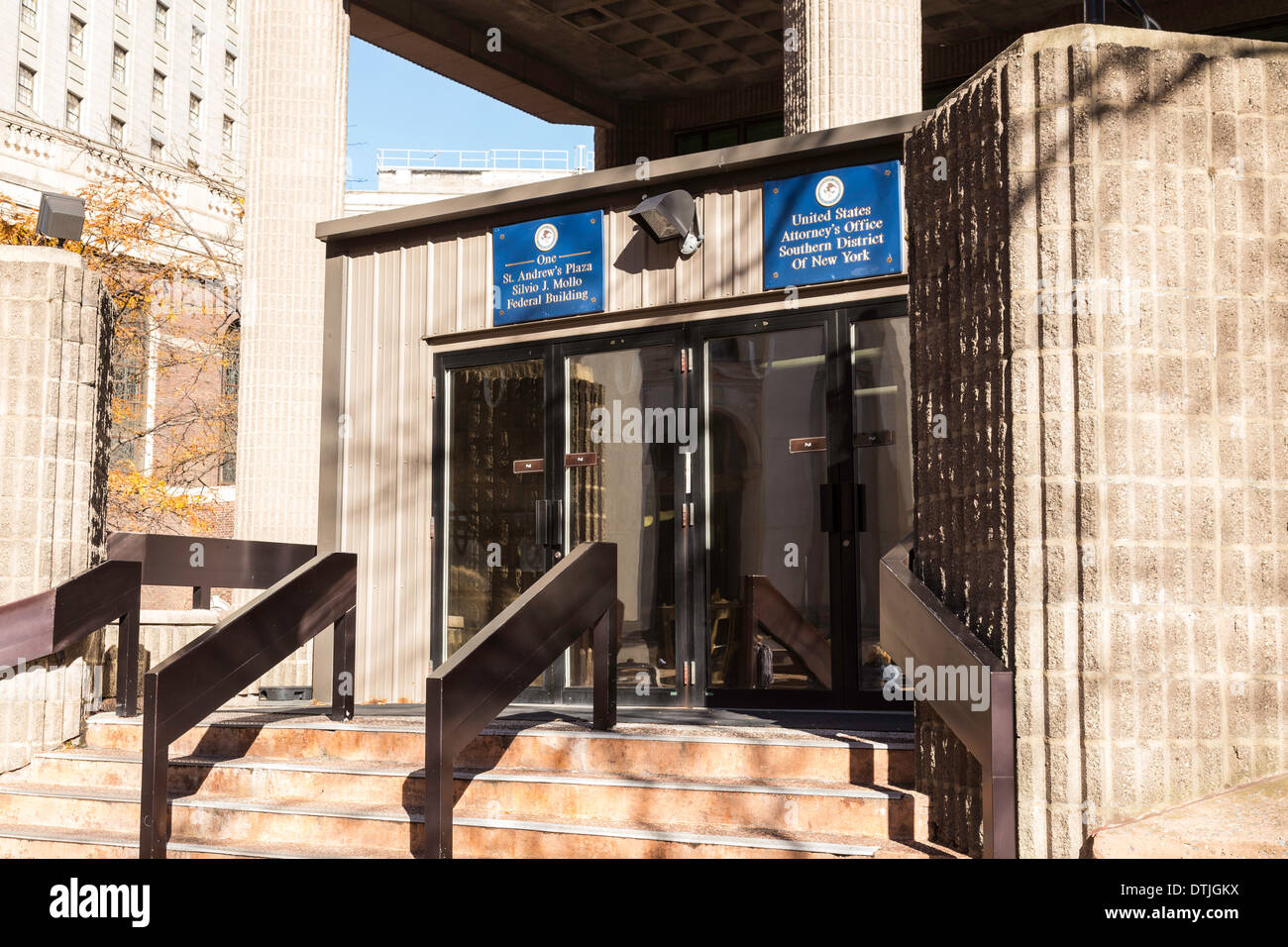 St. Andrew's Plaza, Silvio J. Mollo Federal Building and United States Attorney's Office Southern District of New York, NYC Stock Photo