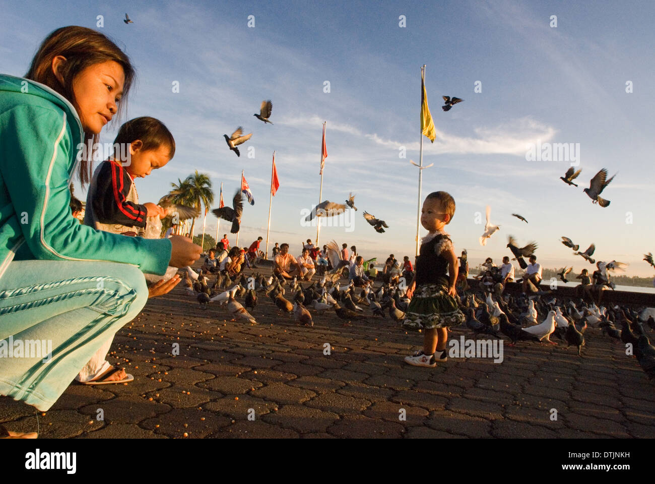 Kambuja hi-res stock photography and images - Alamy