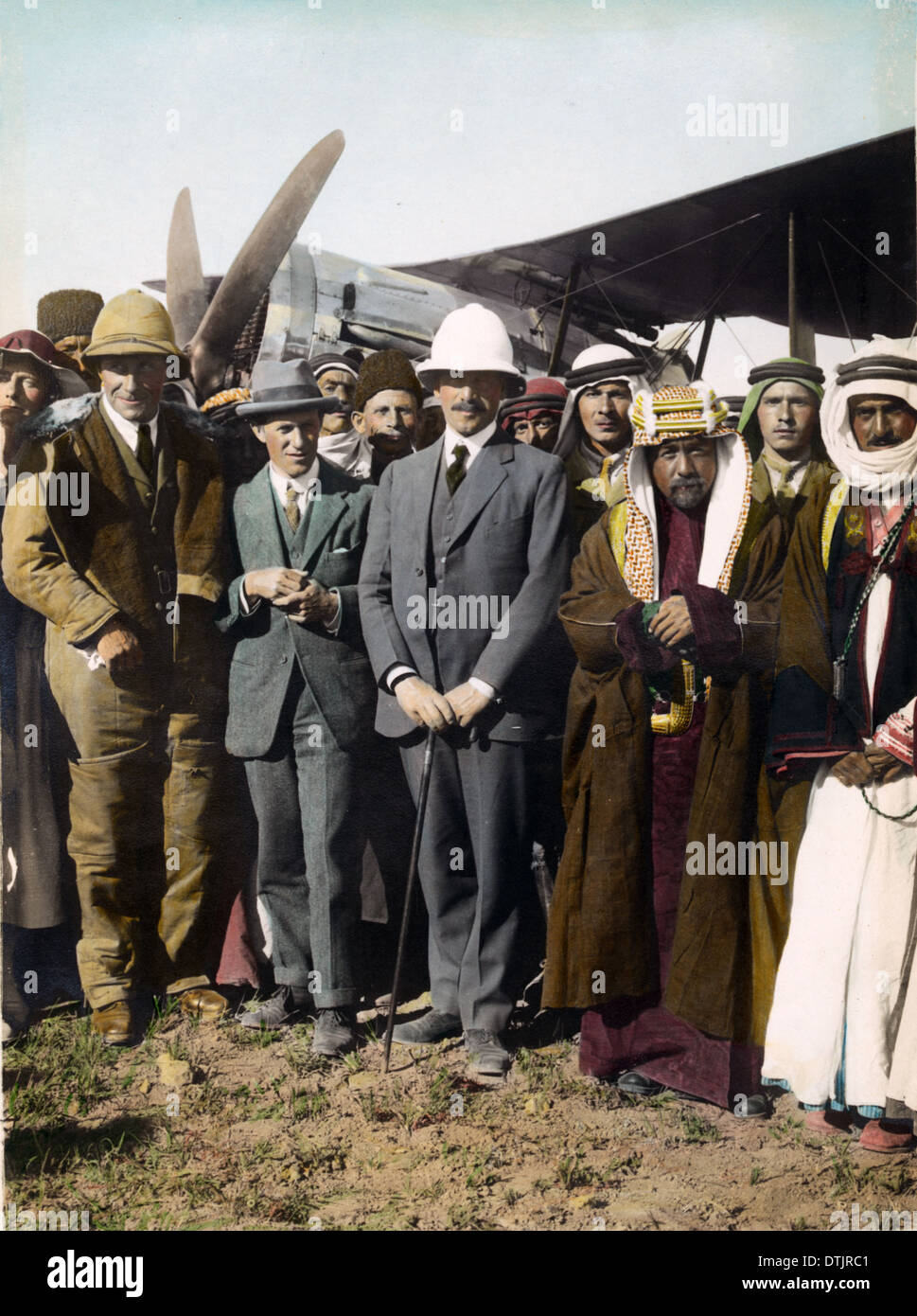 T.E.LAWRENCE (Lawrence of Arabia) at left in dark hat at Amman Airport in April 1921 - see Description below Stock Photo