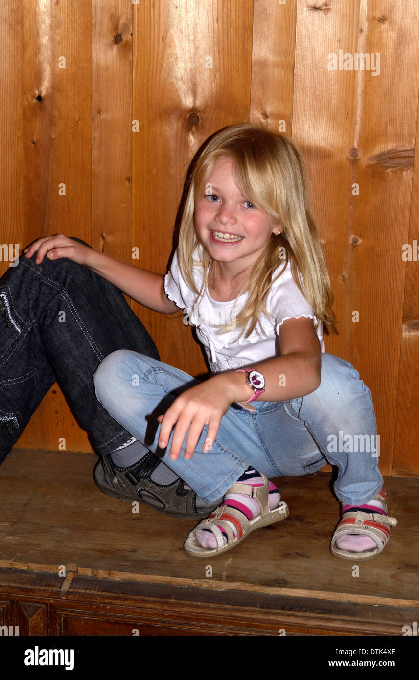 8 year old girl hi-res stock photography and images - Alamy
