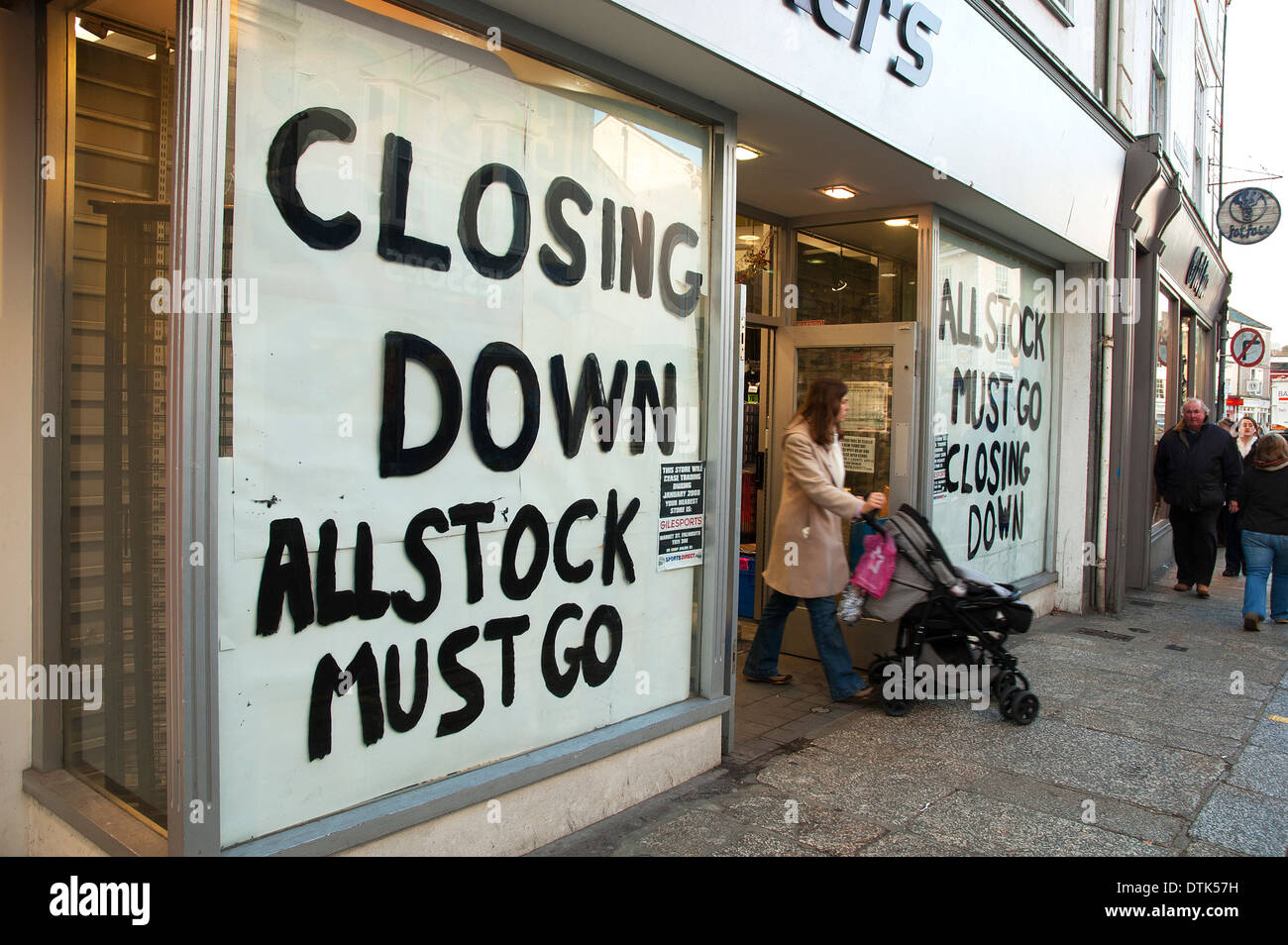 high street shop closing down Stock Photo Alamy