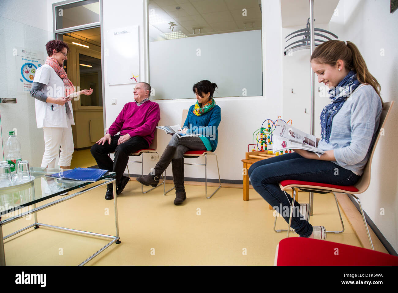 Waiting room in a doctor's office Stock Photo Alamy