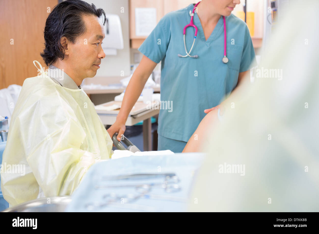 Delivering baby hires stock photography and images Alamy