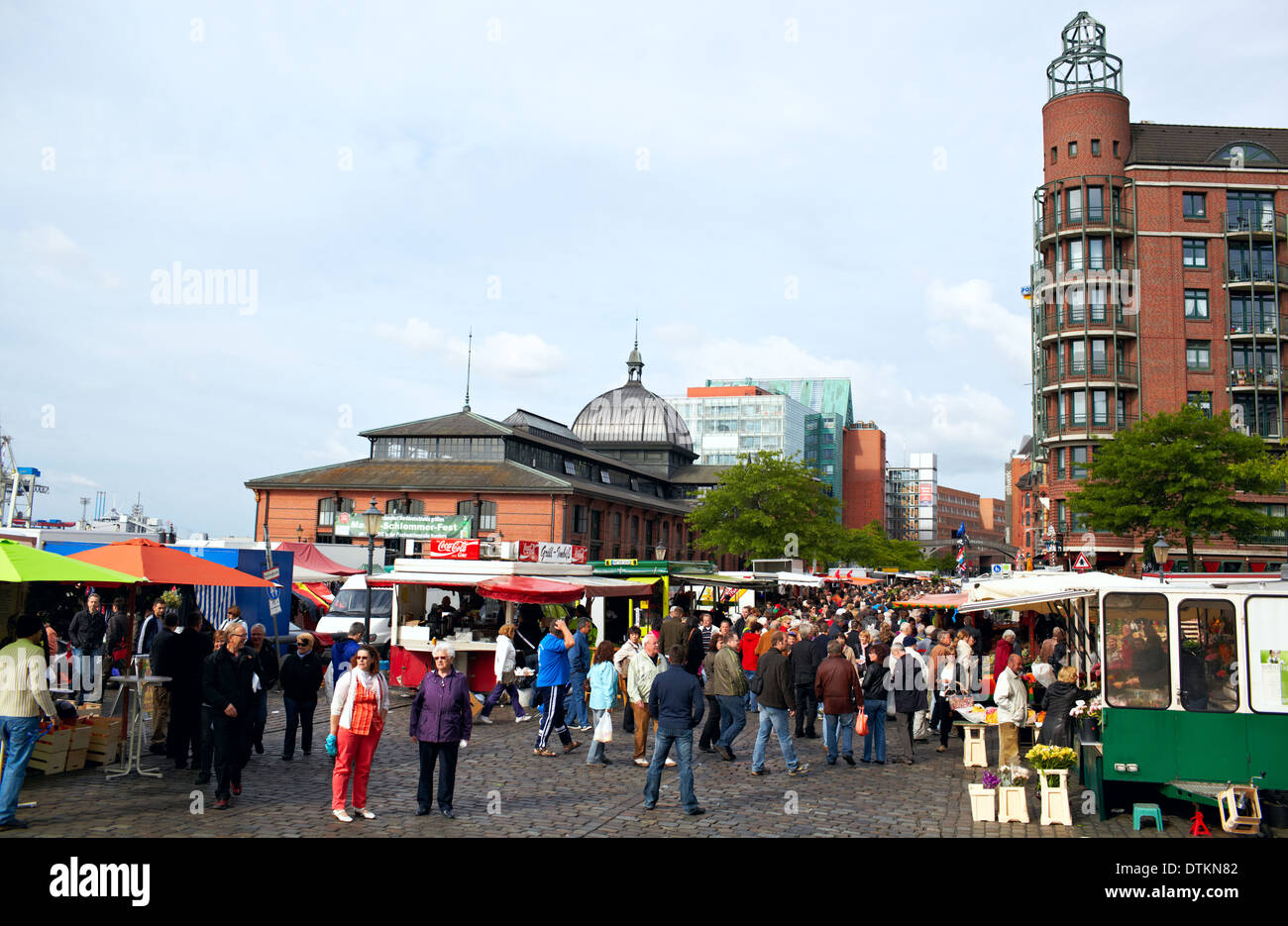 Fish market in Hamburg Stock Photo Alamy