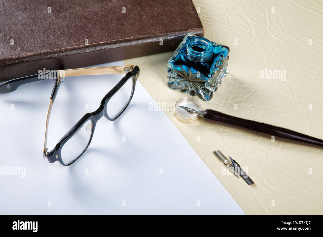 Stilllife with the old Ink pot and quill Stock Photo Alamy