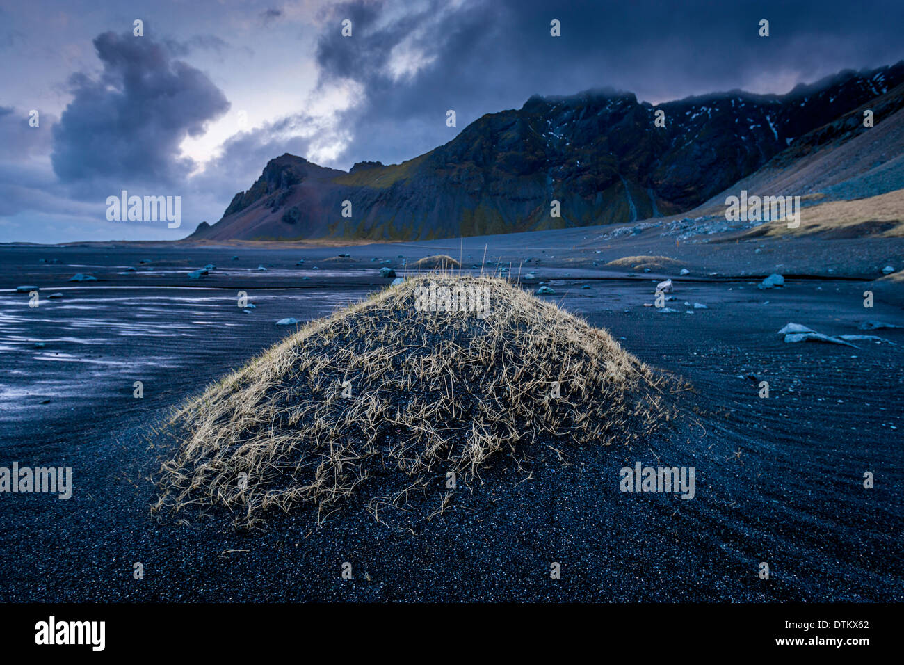 Black landscape hi-res stock photography and images - Alamy