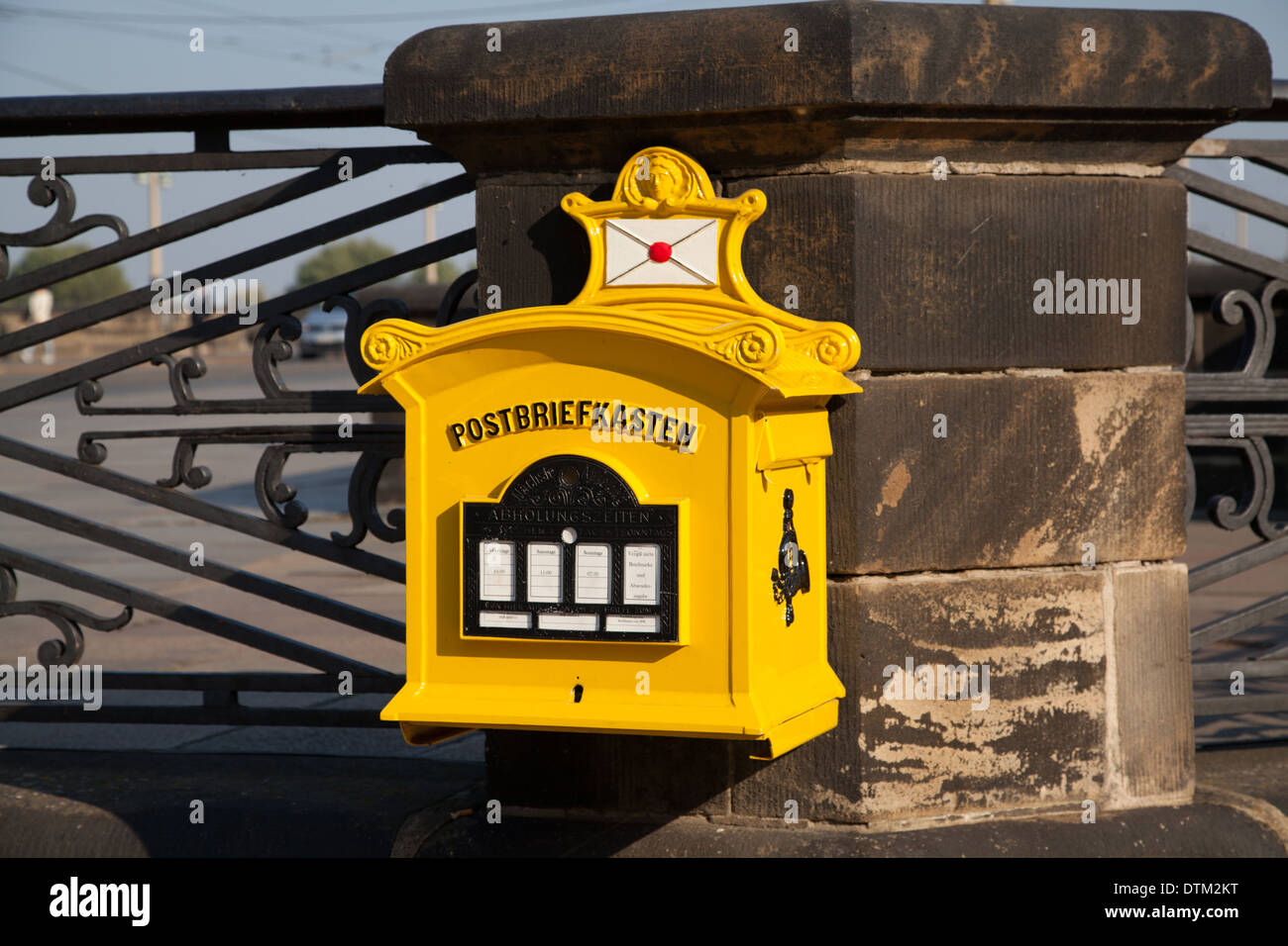 Postbriefkasten High Resolution Stock Photography and Images - Alamy