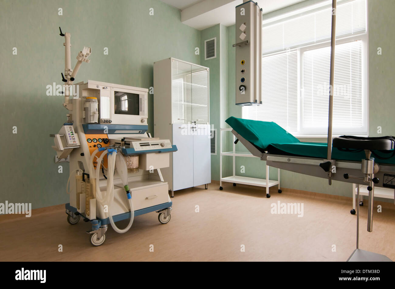 Medicaldiagnostic equipment room Stock Photo Alamy