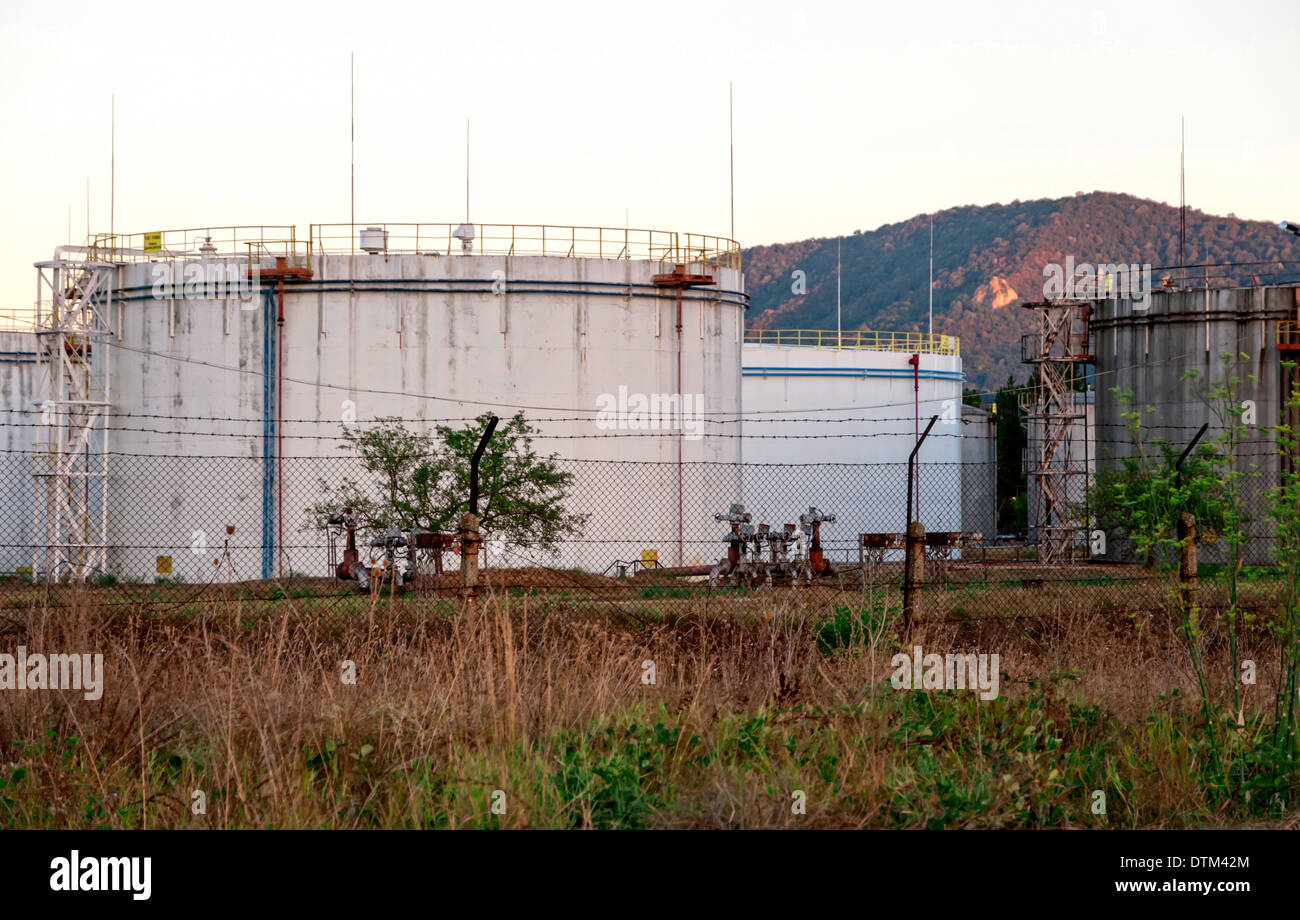 Huge tanks hires stock photography and images Alamy