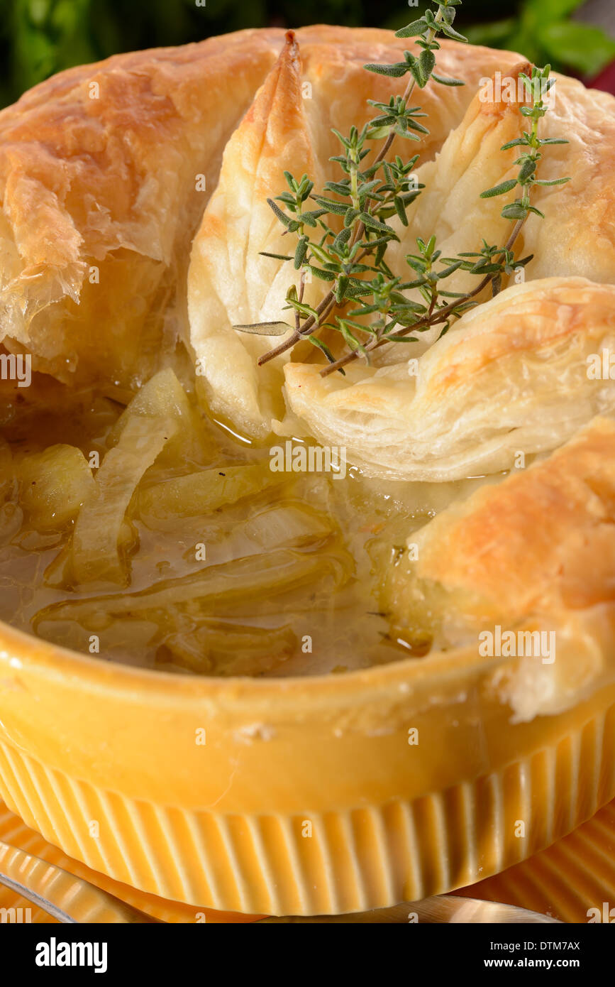 French onion soup paris hi-res stock photography and images - Alamy