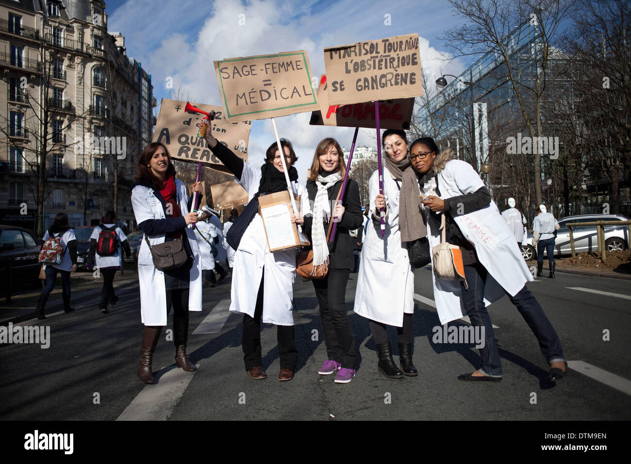 Paris, France. 19th Feb, 2014. Third demonstration of the midwives in Paris from Denfert Rochereau to the health ministery. They want to be recongnize as medical personnel. Some trouble start when the demonstrators try to pass over the police. Credit:  Michael Bunel/NurPhoto/ZUMAPRESS.com/Alamy Live News Stock Photo