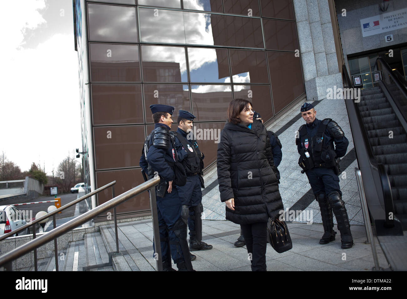 Paris, France. 19th Feb, 2014. Anne Hidalgo and heads of lists in the districts came submit their lists of candidates for municipal elections in the prefecture of Police 15th District. © Michael Bunel/NurPhoto/ZUMAPRESS.com/Alamy Live News Stock Photo