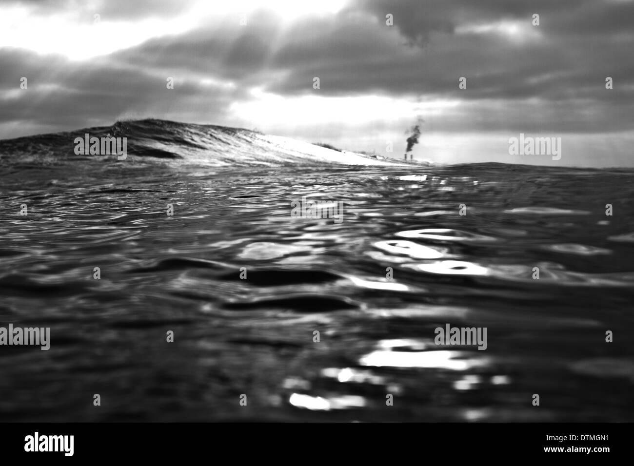 Black and white image of sea hi-res stock photography and images - Alamy