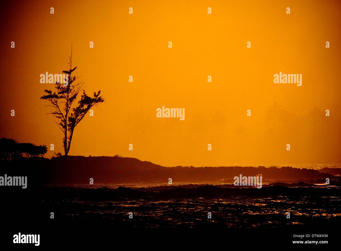 Black landscape hi-res stock photography and images - Alamy