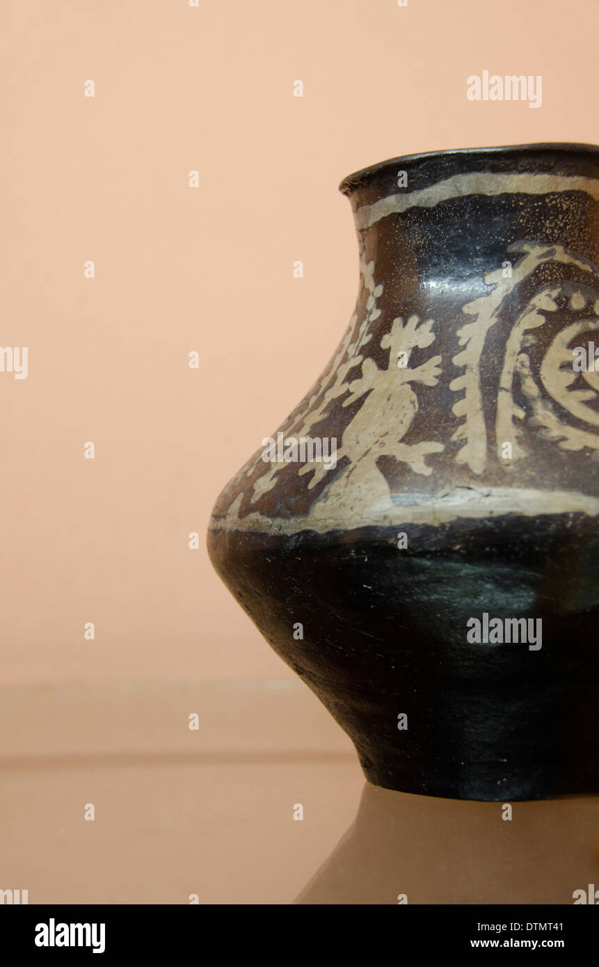 Amazon pottery hi-res stock photography and images - Alamy