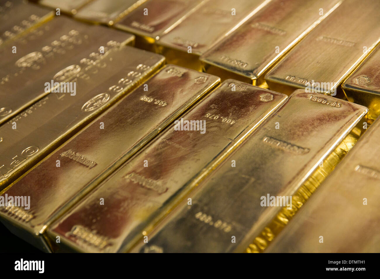 Bars of gold bullion owned by the U.S. Government at the West Point Stock Photo 66841181 Alamy