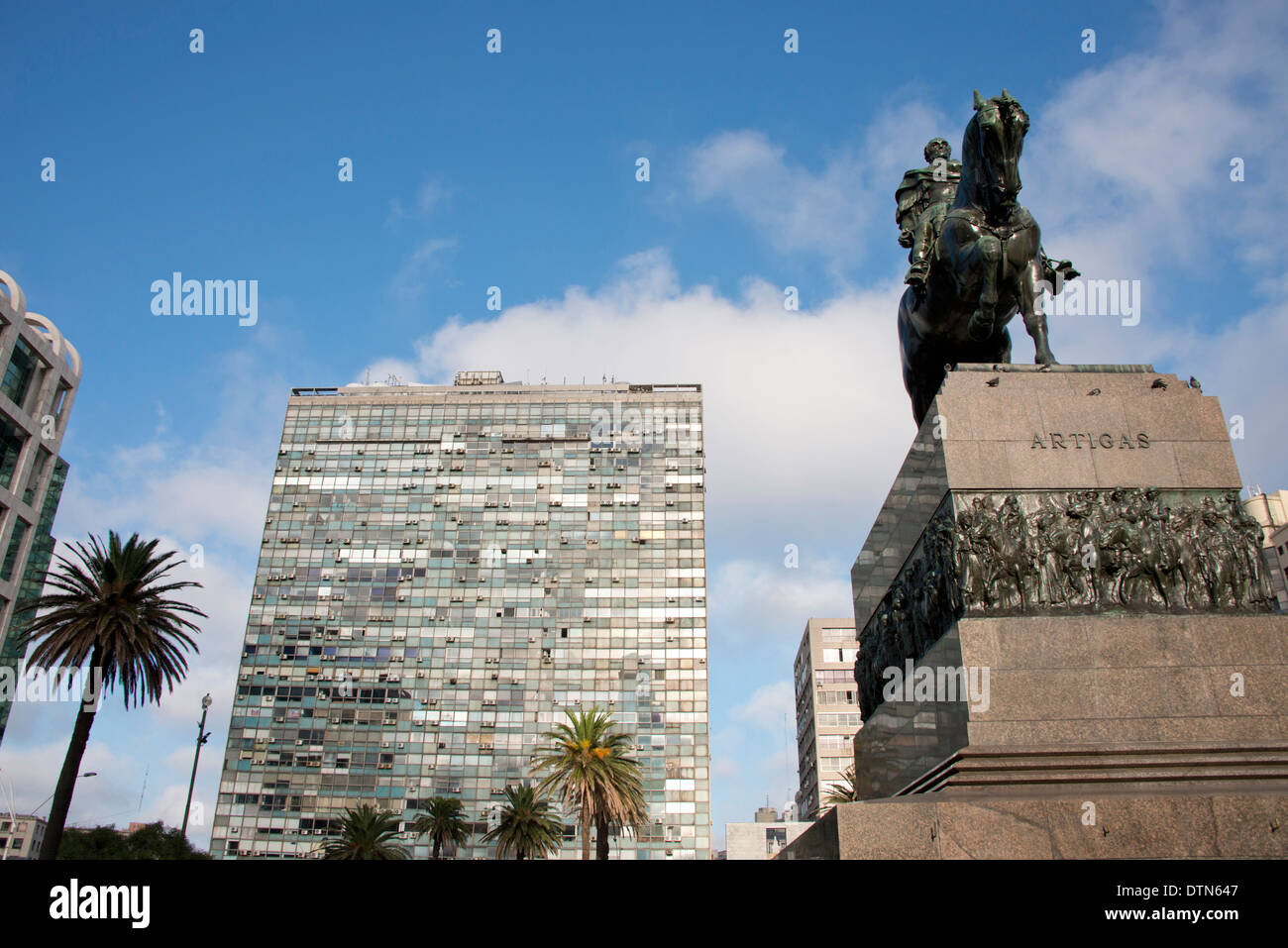 Uruguay, Montevideo, Independence Square (Plaza Independencia). Statue of local hero, Gral Artigas Monument. Stock Photo