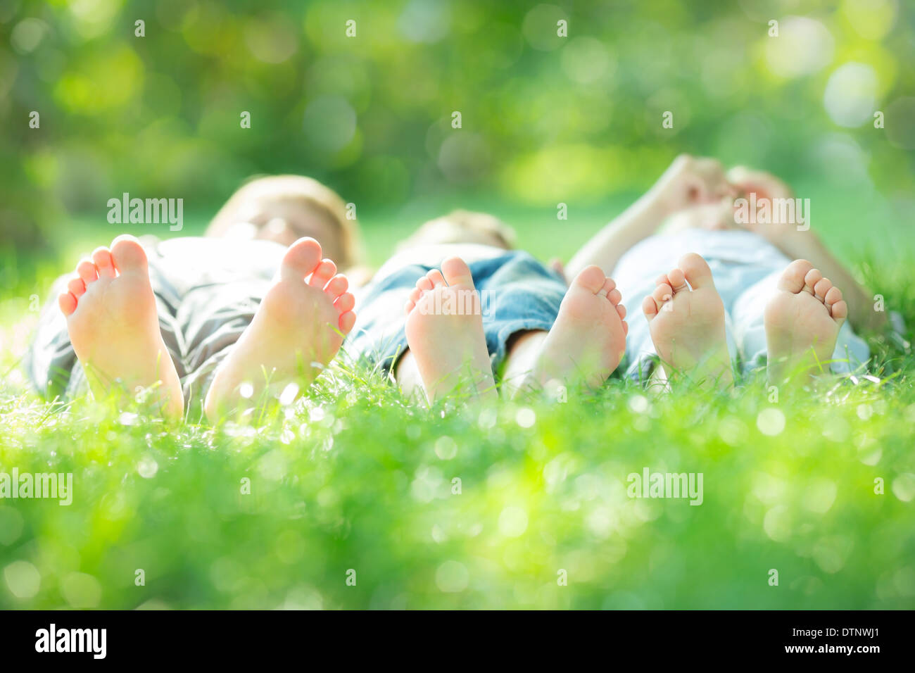 Kids feet grass hi-res stock photography and images - Alamy