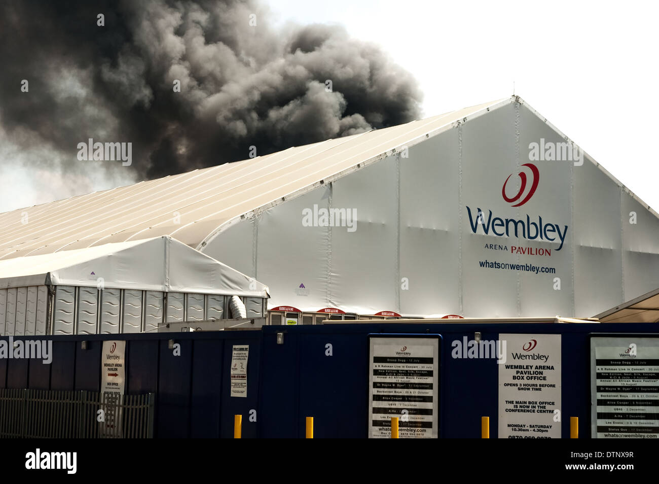 Huge smoke coming from factory on fire near Wembley Stadium, July-2005, London, UK Stock Photo