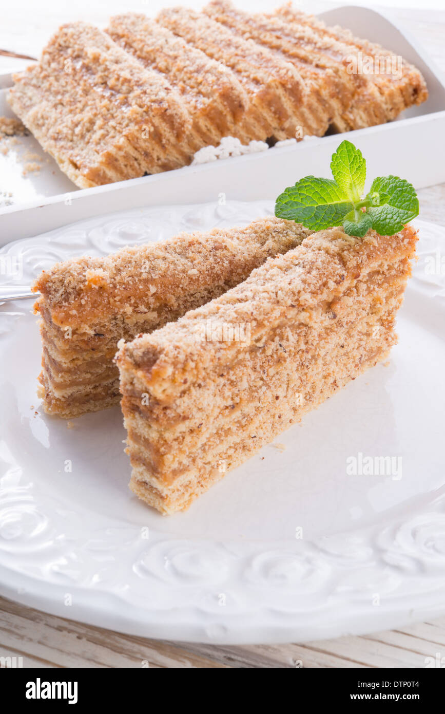 Layered cookie cake cream hi-res stock photography and images - Alamy