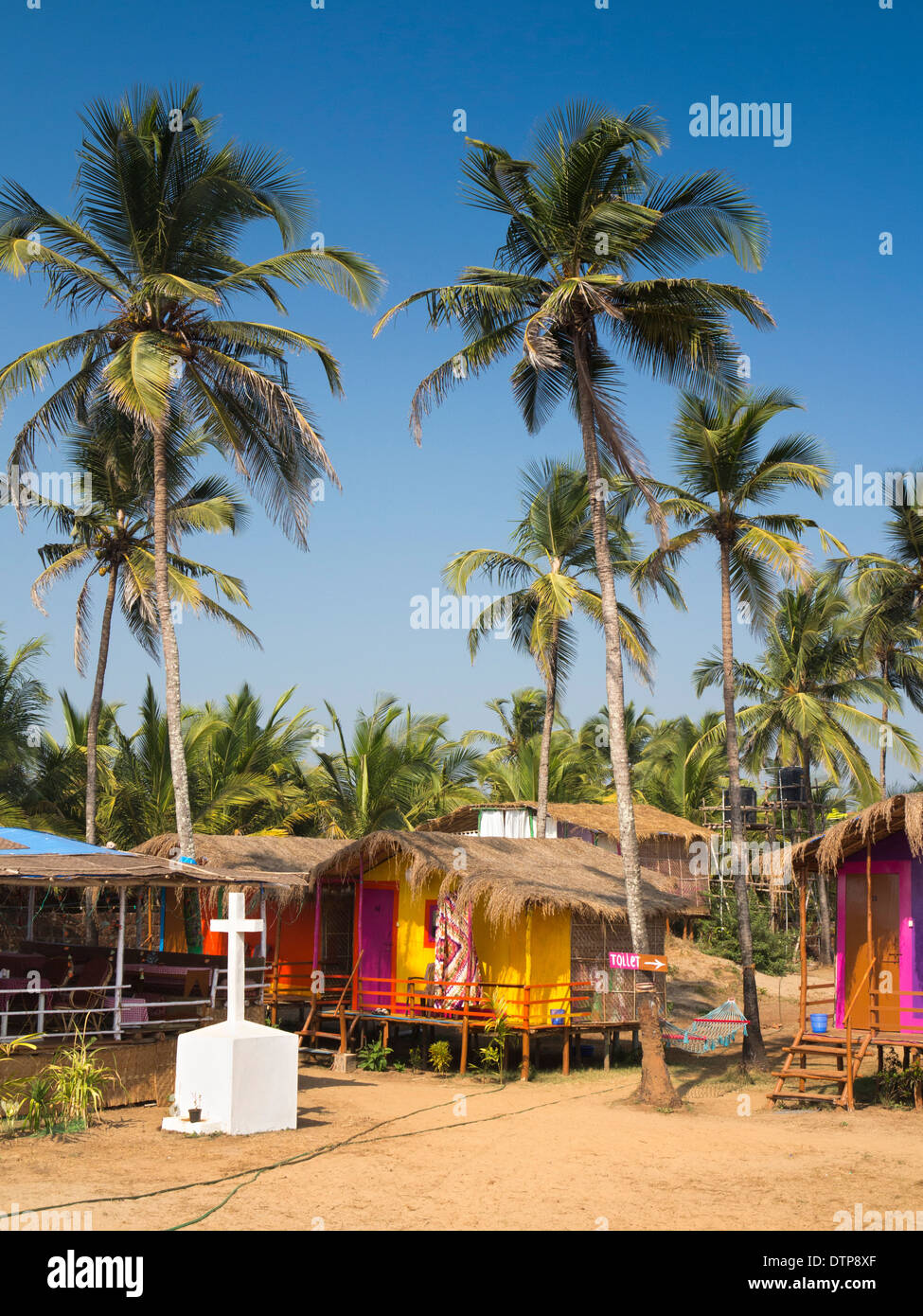 Coconut huts hires stock photography and images Alamy