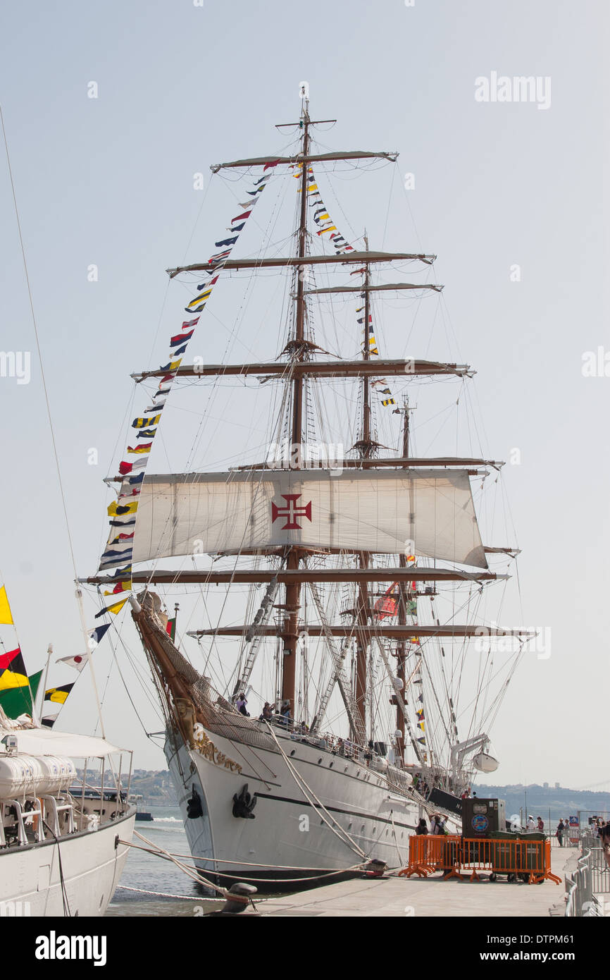 Tall ships 2012 hi-res stock photography and images - Alamy