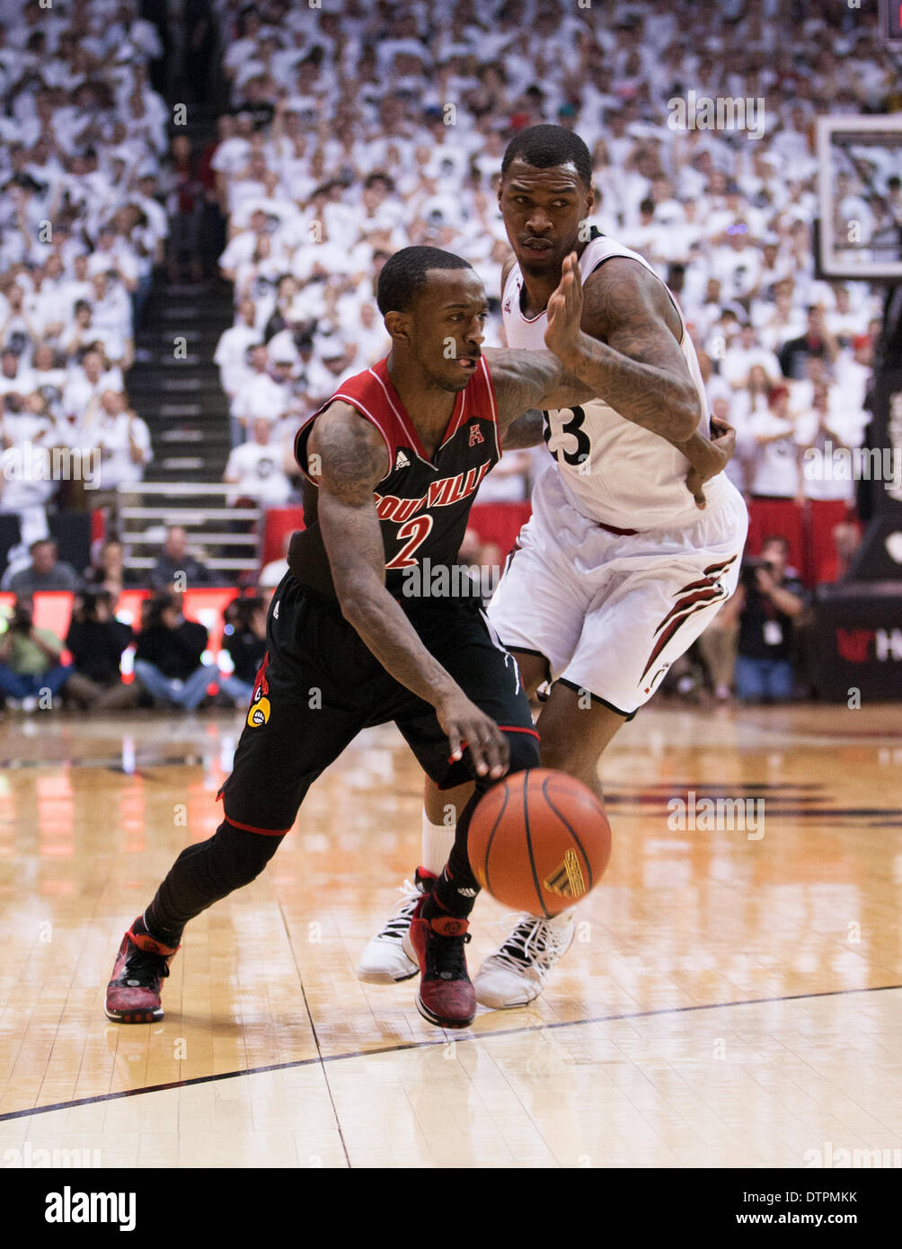 Cincinnati OH USA. 22nd Feb 2014. Louisville Cardinals guard