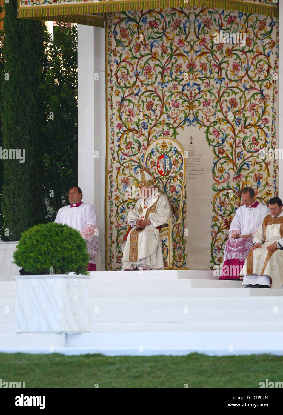 Pope Benedict XVI in Cassino for pastoral visitation, Italy 2009 Stock Photo