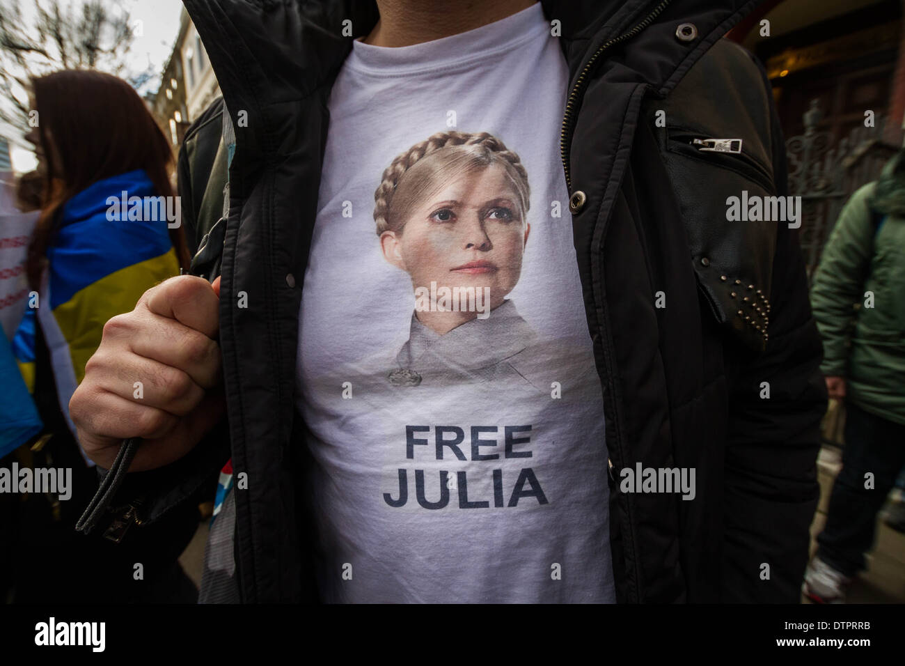 Ukrainian protester with 'Free Yulia' Tymoshenko shirt outside Russian Embassy in London Stock Photo