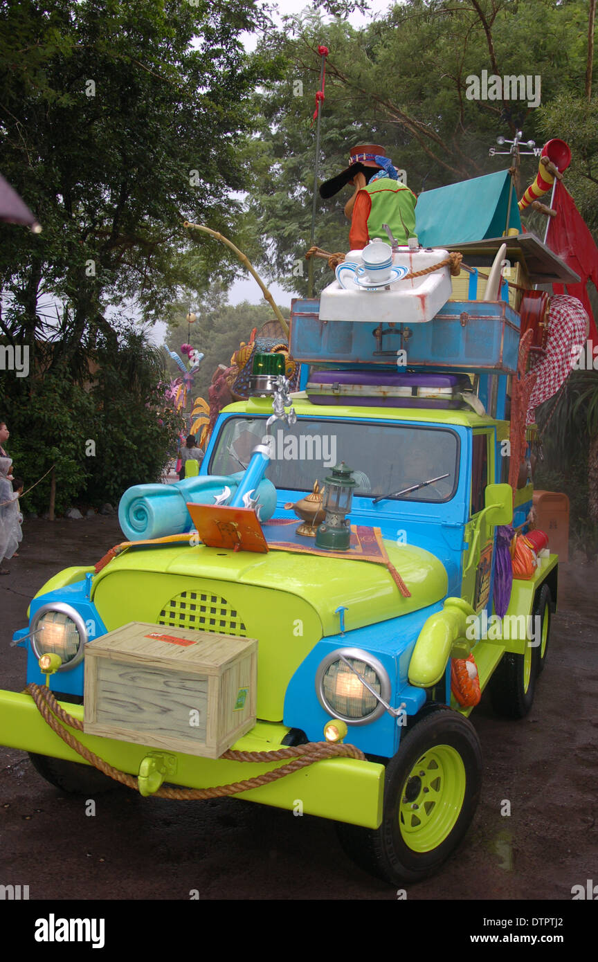 Goofy parading on a float at Mickey's Jamming Jungle Parade in Walt Disney's World Animal