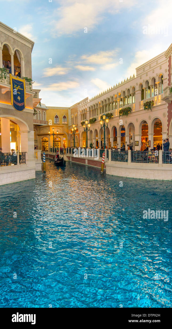 Inside the venetian las vegas hi-res stock photography and images - Alamy