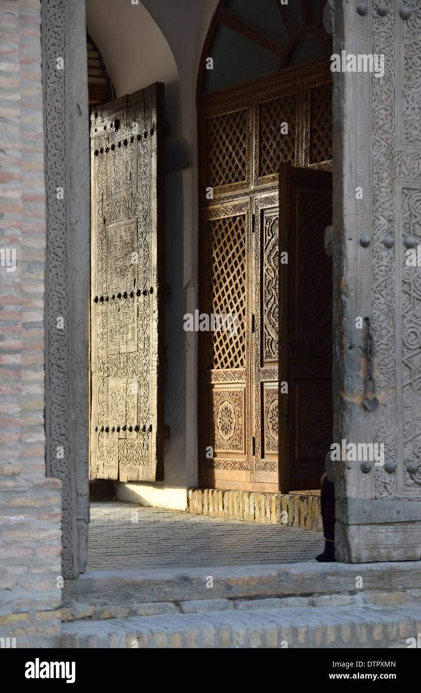 Wooden door, Kuhna Ark fortress, Khiva, Uzbekistan Stock Photo Alamy