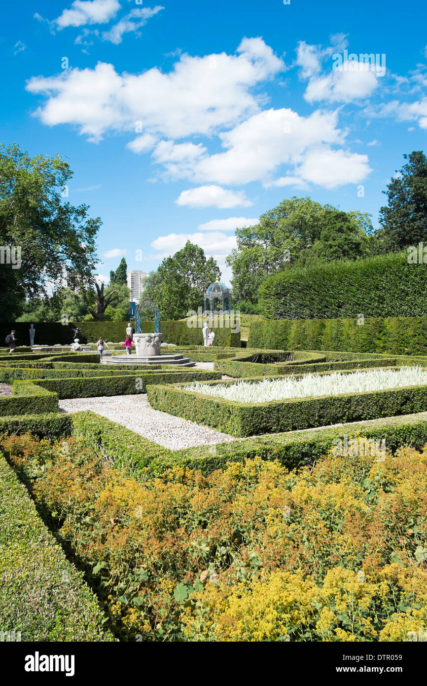 The Queen's Garden, Kew Palace, Royal Botanic Gardens, Kew, England Stock Photo