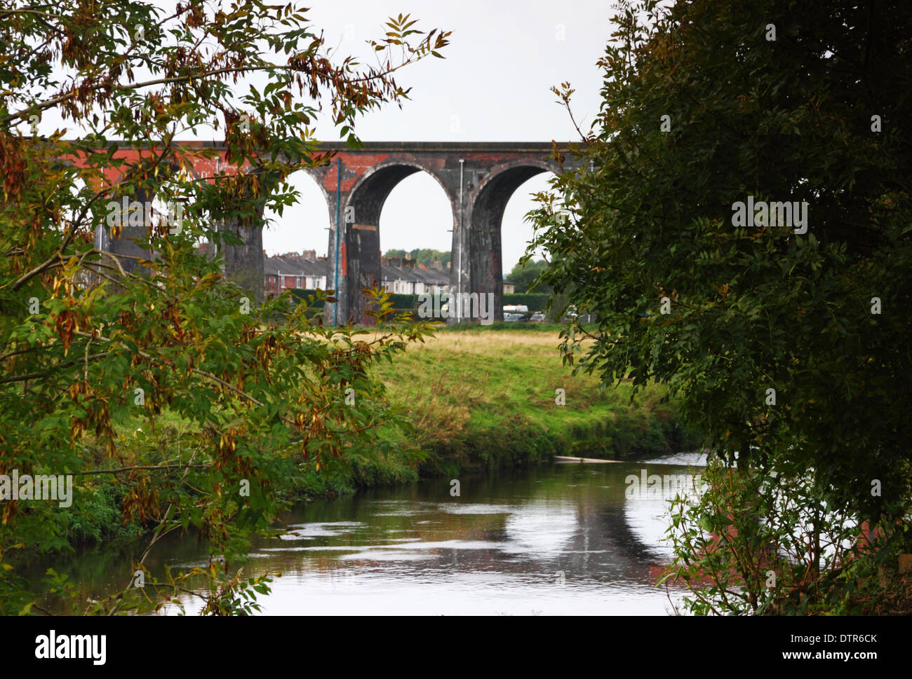 Viaduct over the Calder at Whalley, Lancashire. Carries the railway from Blackburn to Clitheroe. Known as the 'Whalley Arches'. Stock Photo