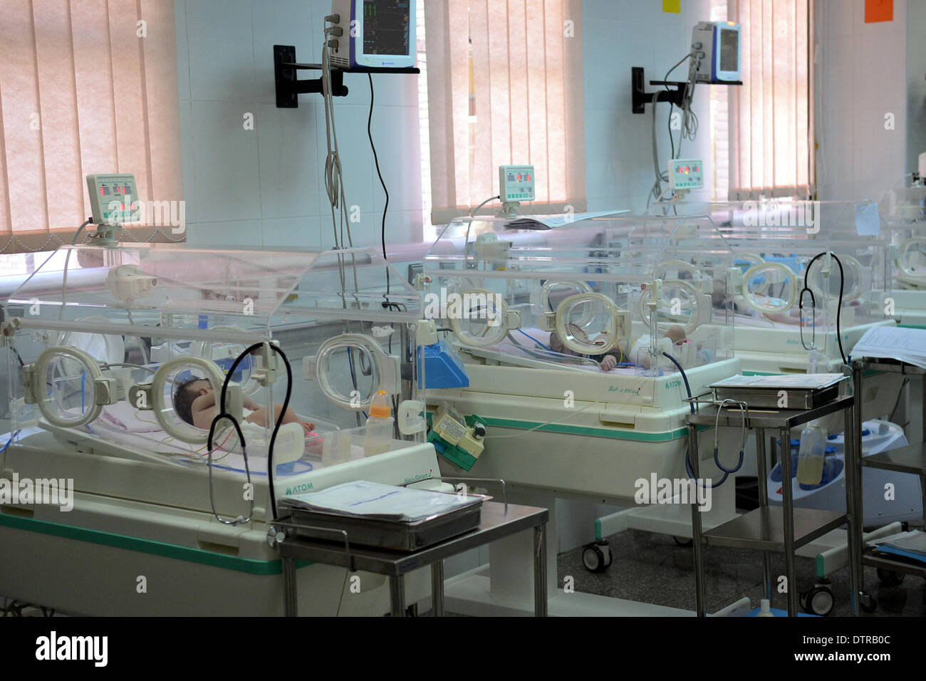 hospital incubator babies