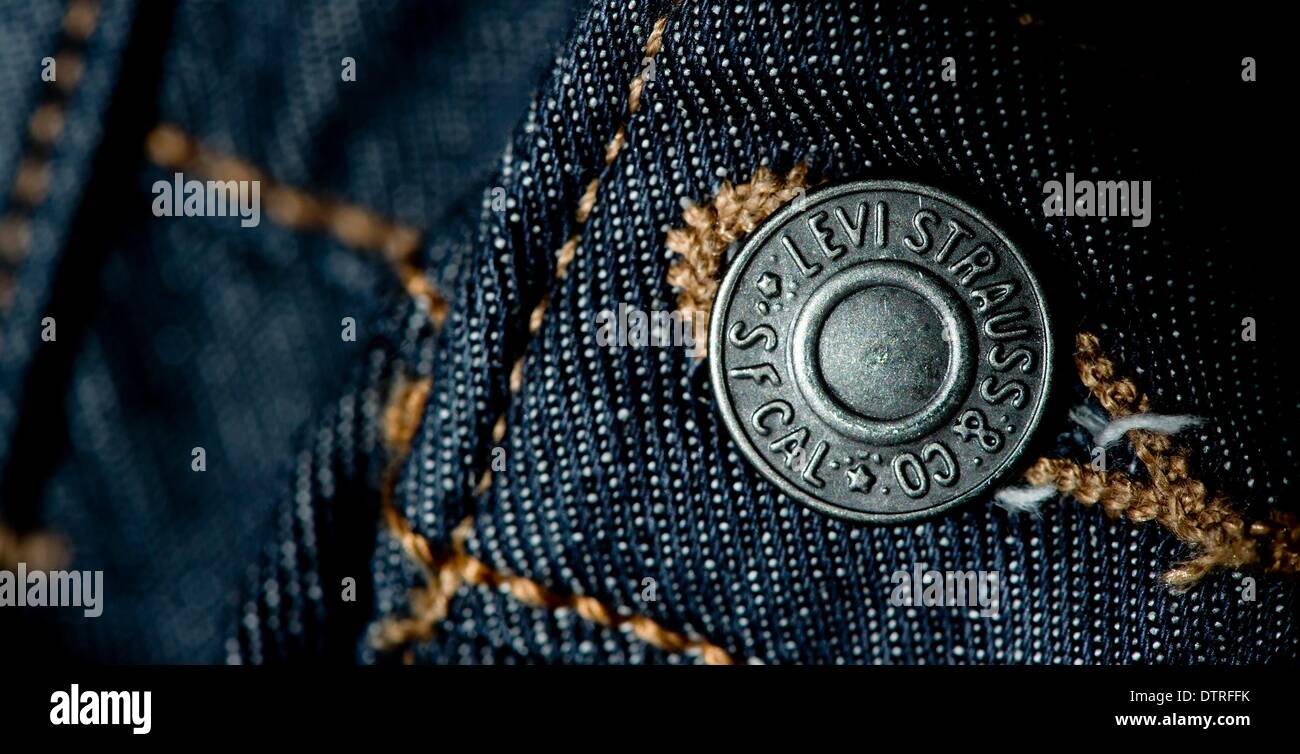 levi strauss & co sf cal button