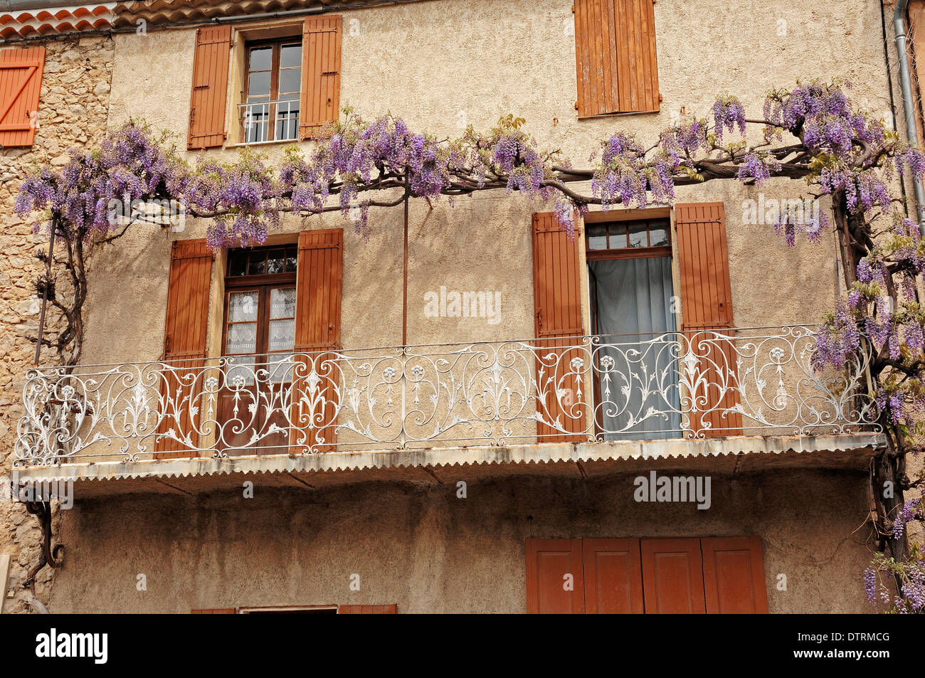 Suedfrankreich Querformat Frankreich Provence Europa Reise Balkone