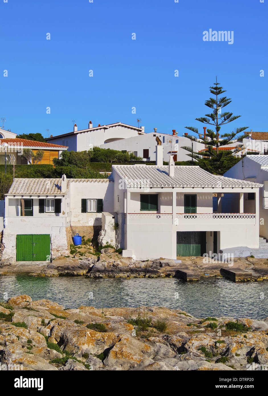 Whitewashed Homes Whitewashed houses hi-res stock photography and images - Alamy