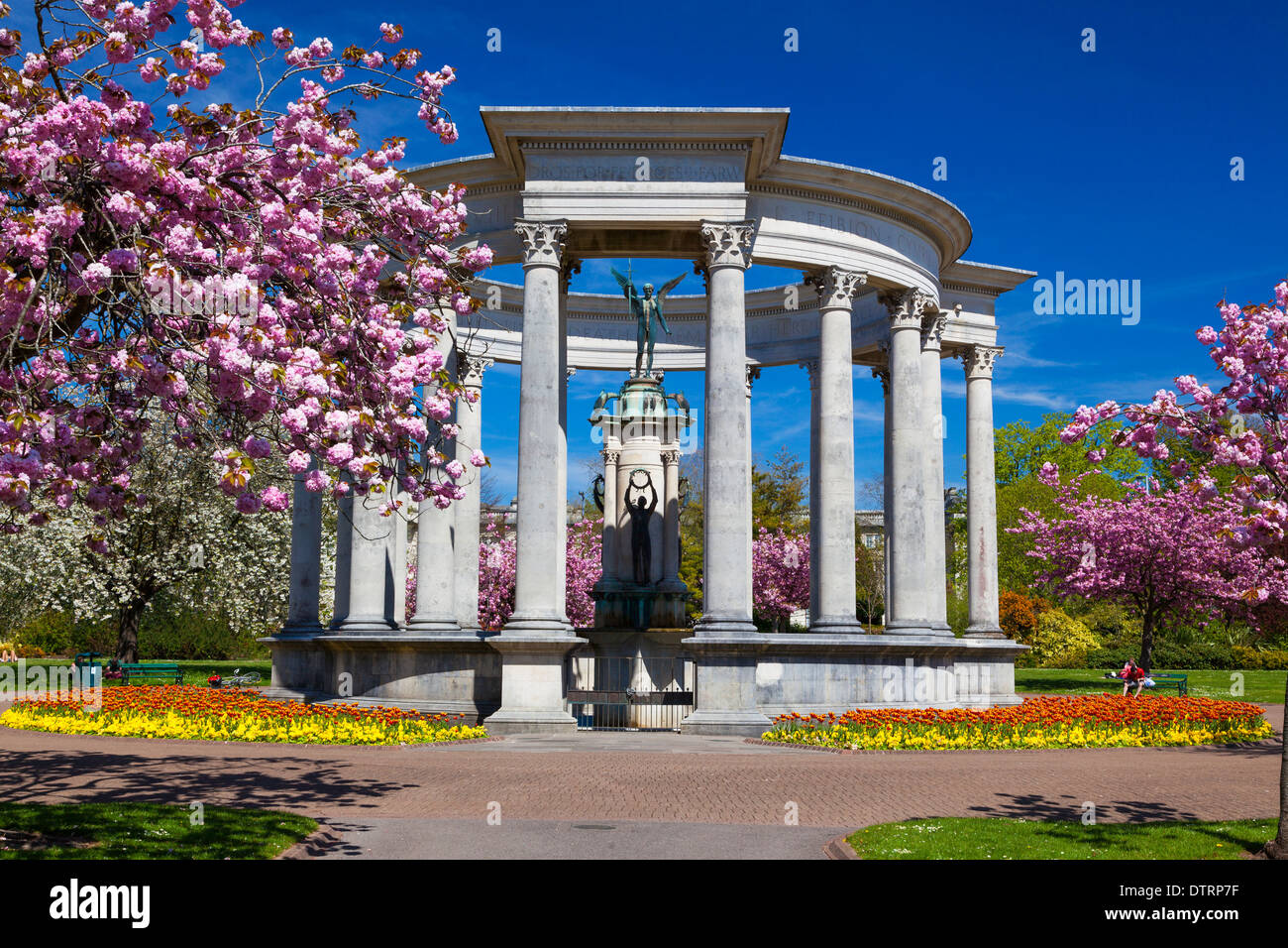 Welsh National War Memorial Statue, Alexandra Gardens, Cardiff, Wales
