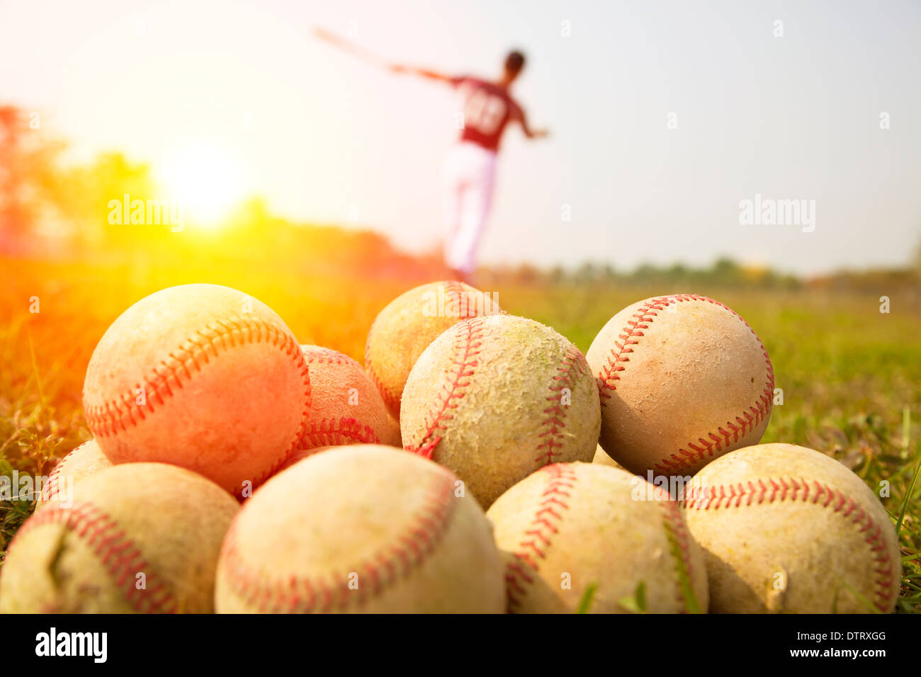 Pitching wave hires stock photography and images Alamy