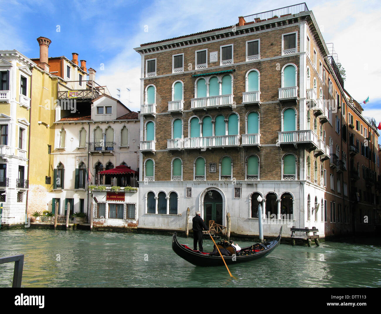 Gondola venice veneto hi-res stock photography and images - Alamy