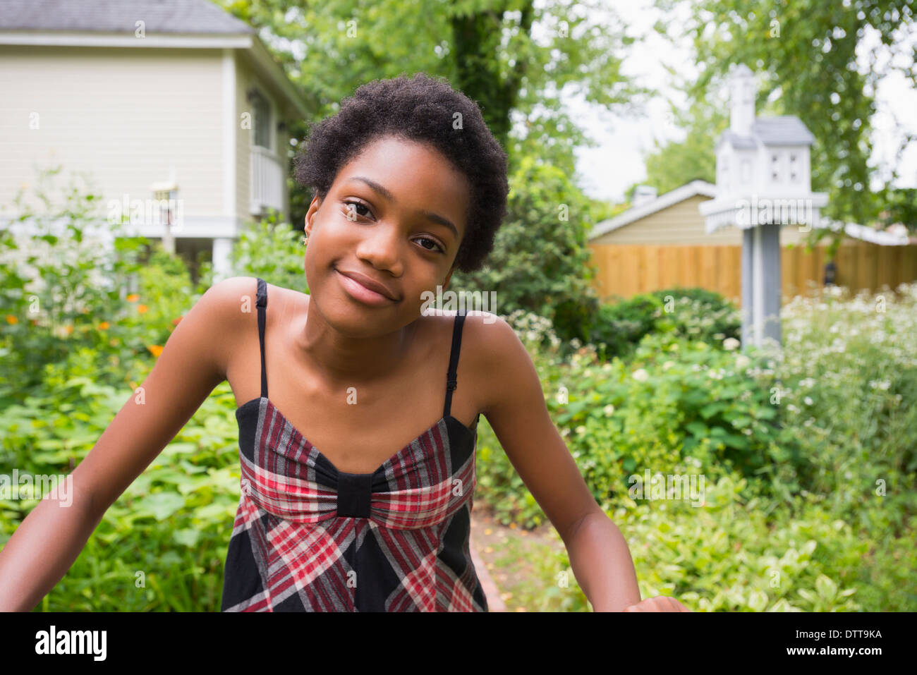 Smiling african girl in hi-res stock photography and images - Alamy