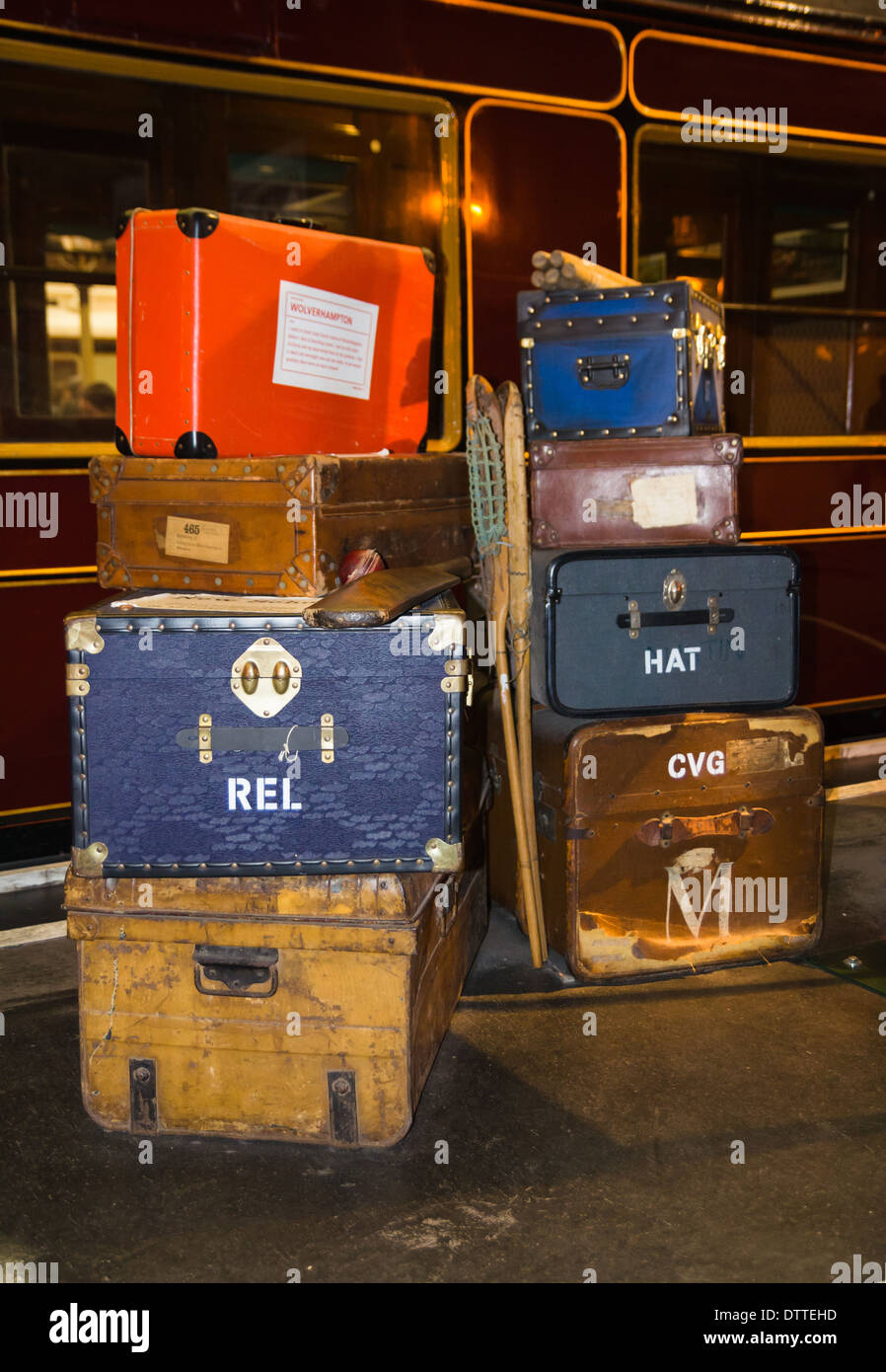 Luggage carriage hires stock photography and images Alamy