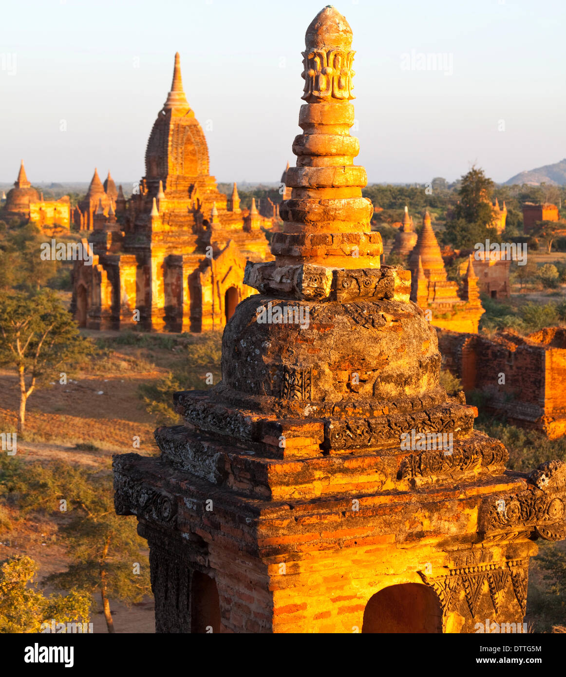 Bagan architecture hi-res stock photography and images - Alamy