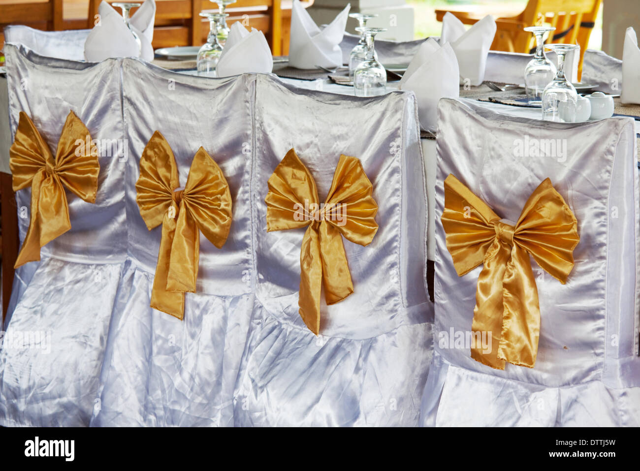 Set modern restaurant building hi-res stock photography and images - Alamy