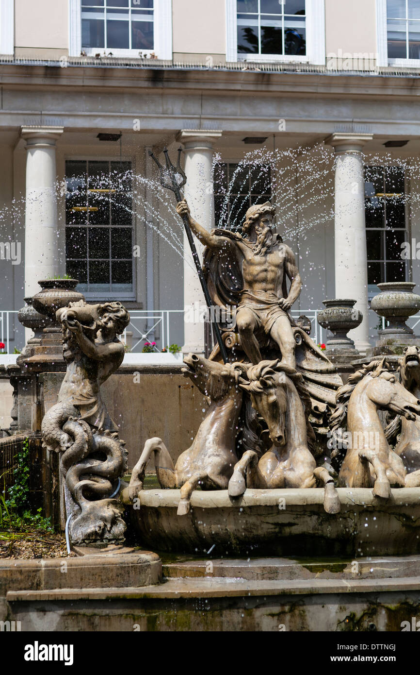 The Neptune fountain in front of the municipal offices, The Promenade
