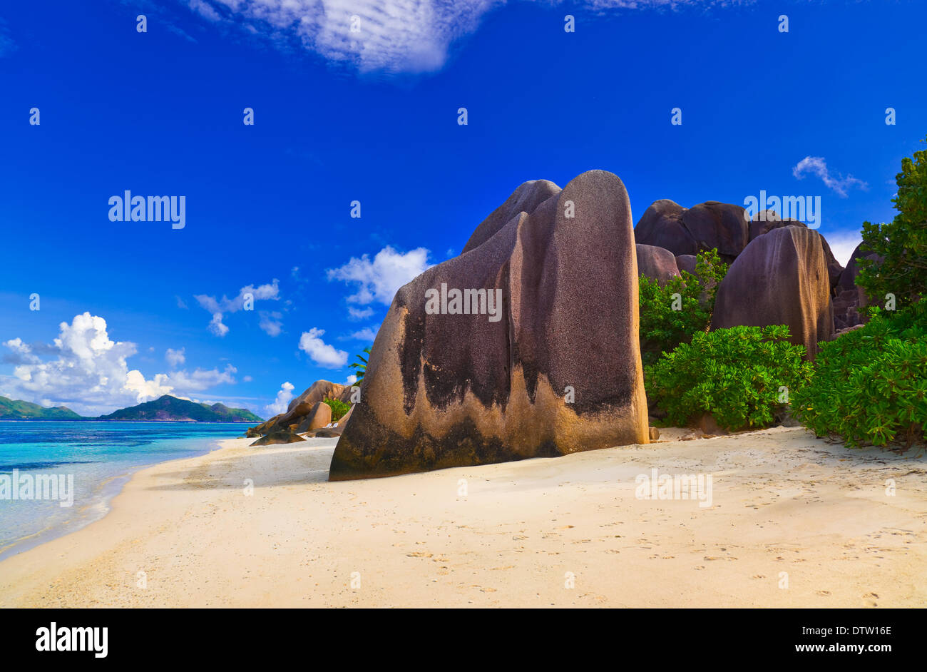 Water source painting hi-res stock photography and images - Alamy