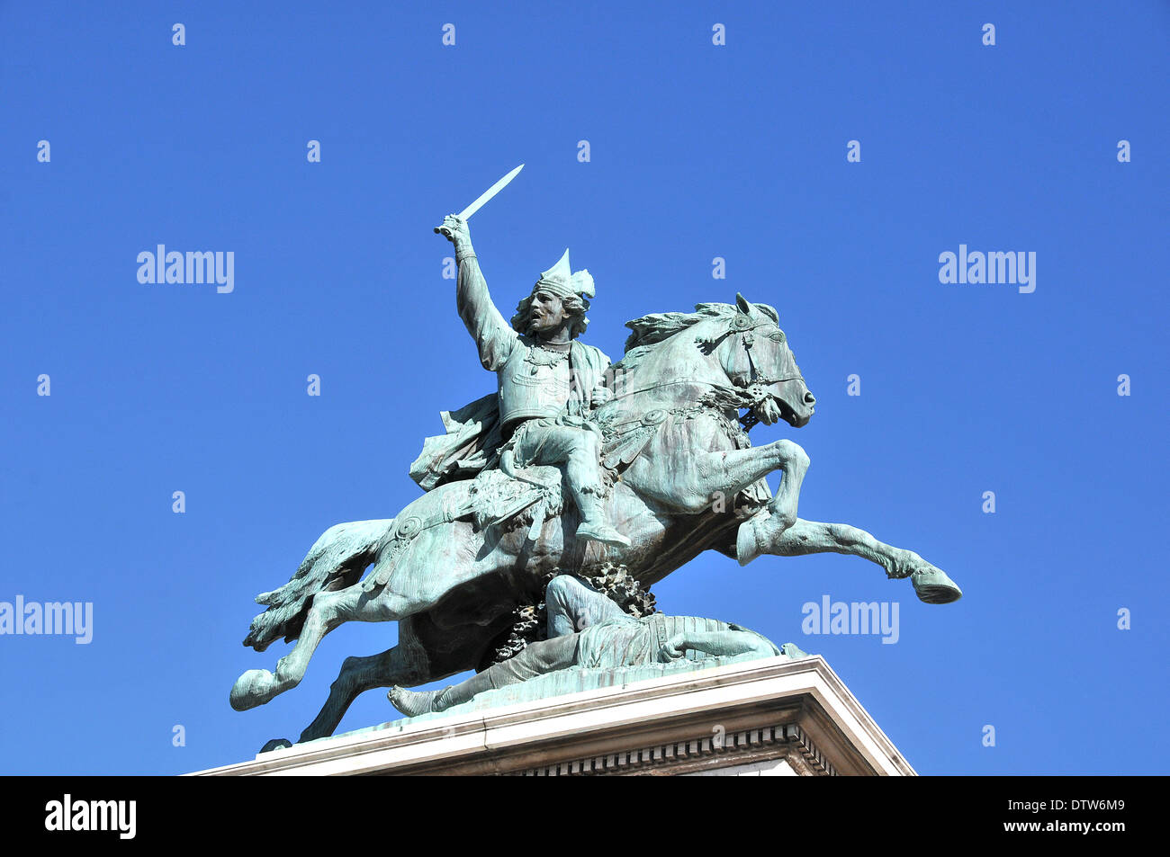 equestrian statue of Vercingetorix , Jaude square, Clermont-Ferrand,  Puy-de-Dome, Auvergne, Massif-Central, France Stock Photo - Alamy